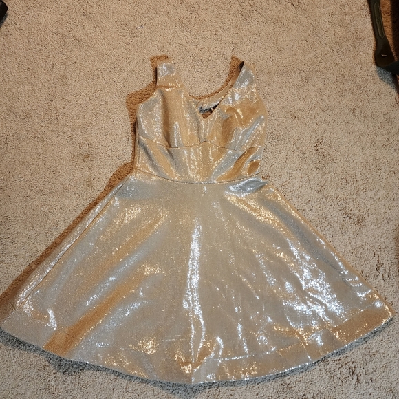 Teeze Me Macy'sGold Shimmer Fit &FlareDress Size 3/4 - Picture 5 of 16